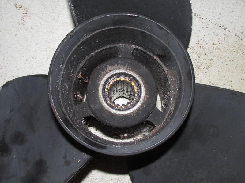 Yamaha 200HP OX66 2 Stroke Outboard Solas Rubex 15 Pitch Aluminum Propeller