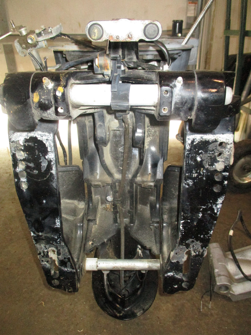 Suzuki DF115 outboard 25" mid section