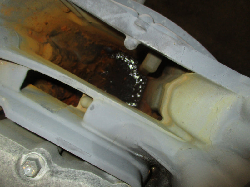 Suzuki DF115 outboard 25" mid section
