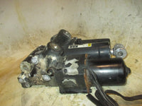 Load image into Gallery viewer, Mercury 200hp 2 Stroke Outboard Tilt Trim Unit (855998)
