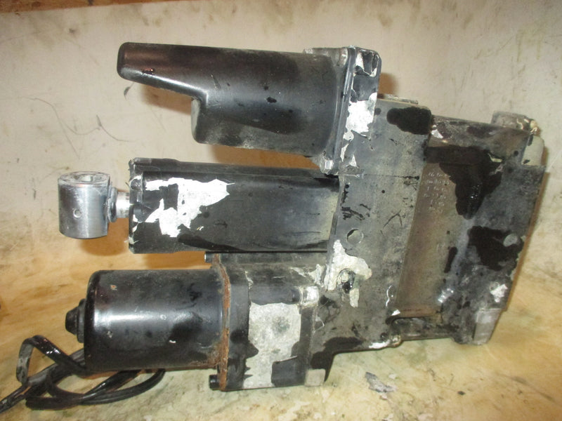 Mercury 200hp 2 Stroke Outboard Tilt Trim Unit (855998)
