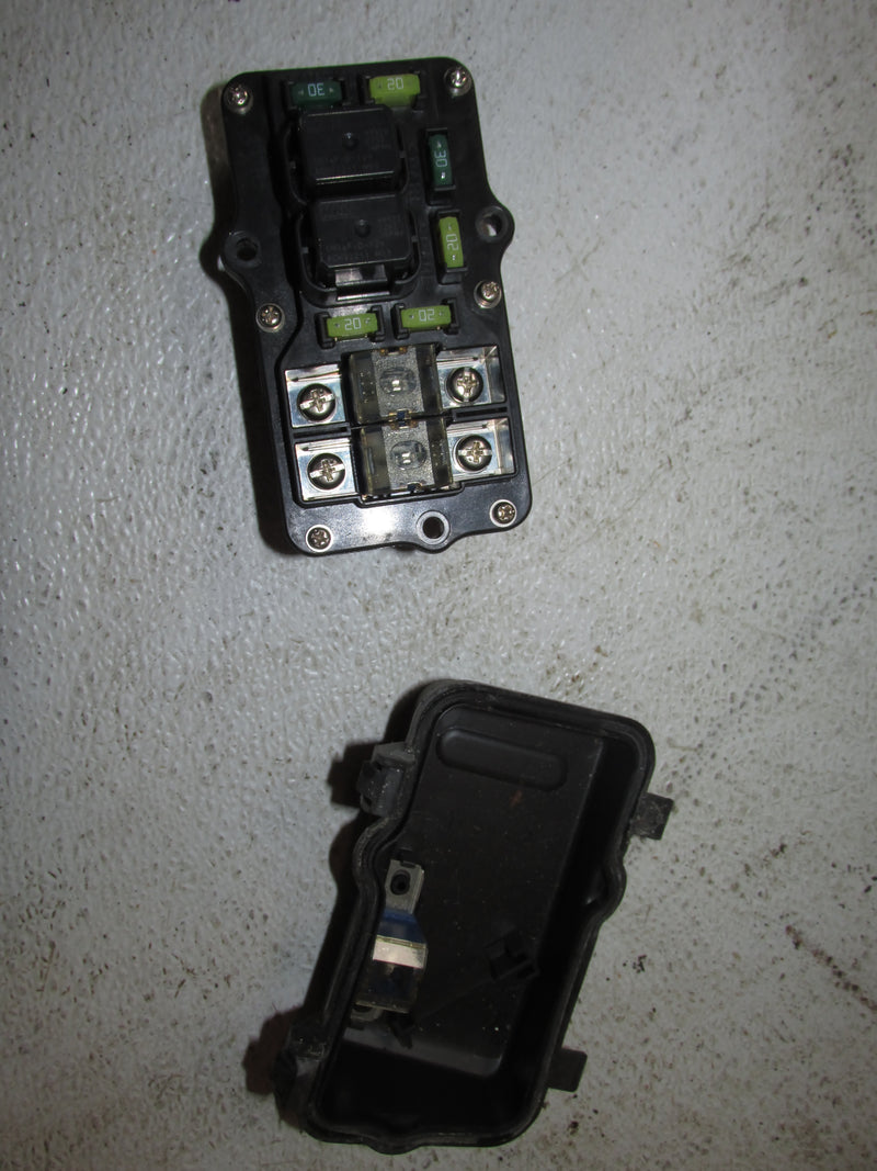 Yamaha 300hp HPDI 2 Stroke Outboard Fuse box (60V-82170-01-00)