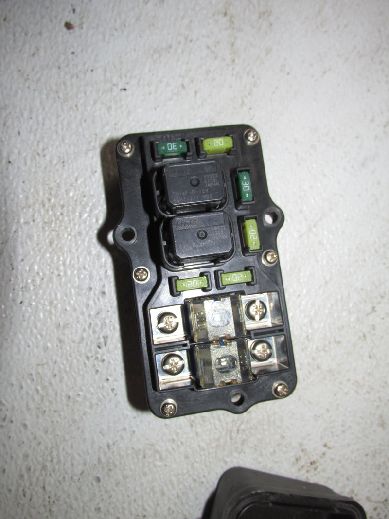 Yamaha 300hp HPDI 2 Stroke Outboard Fuse box (60V-82170-01-00)