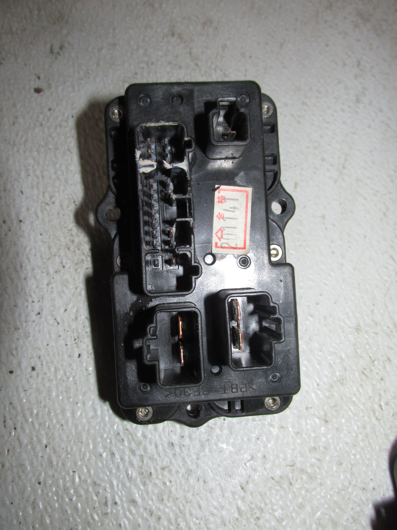 Yamaha 300hp HPDI 2 Stroke Outboard Fuse box (60V-82170-01-00)