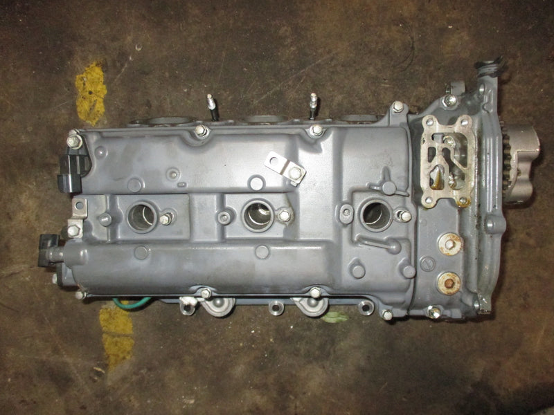 Suzuki Df250 250hp 4 stroke outboard Port cylinder head