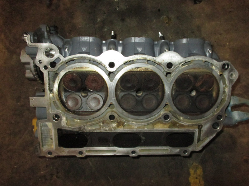 Suzuki Df250 250hp 4 stroke outboard Port cylinder head