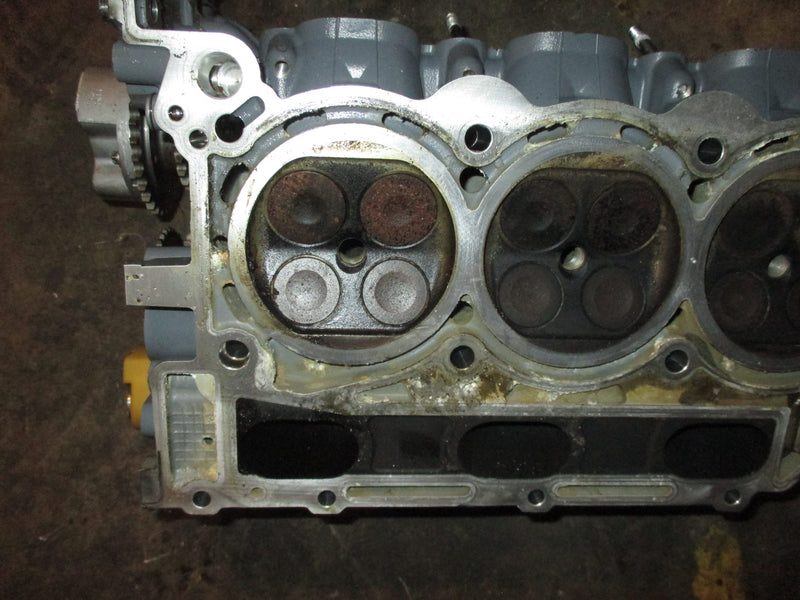Suzuki Df250 250hp 4 stroke outboard Port cylinder head