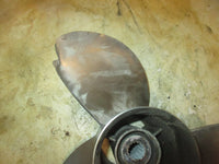 Load image into Gallery viewer, Yamaha 250hp HPDI 2 Stroke Outboard Stainless Propeller 15 1/4 X 17-M
