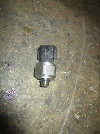 Load image into Gallery viewer, Yamaha/mercury 225hp 4 stroke outboard oil pressure sensor
