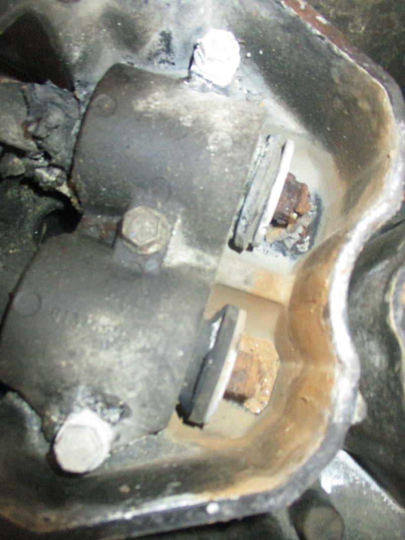Mercury 225hp carbureted Offshore 2 stroke outboard 25" shaft midsection
