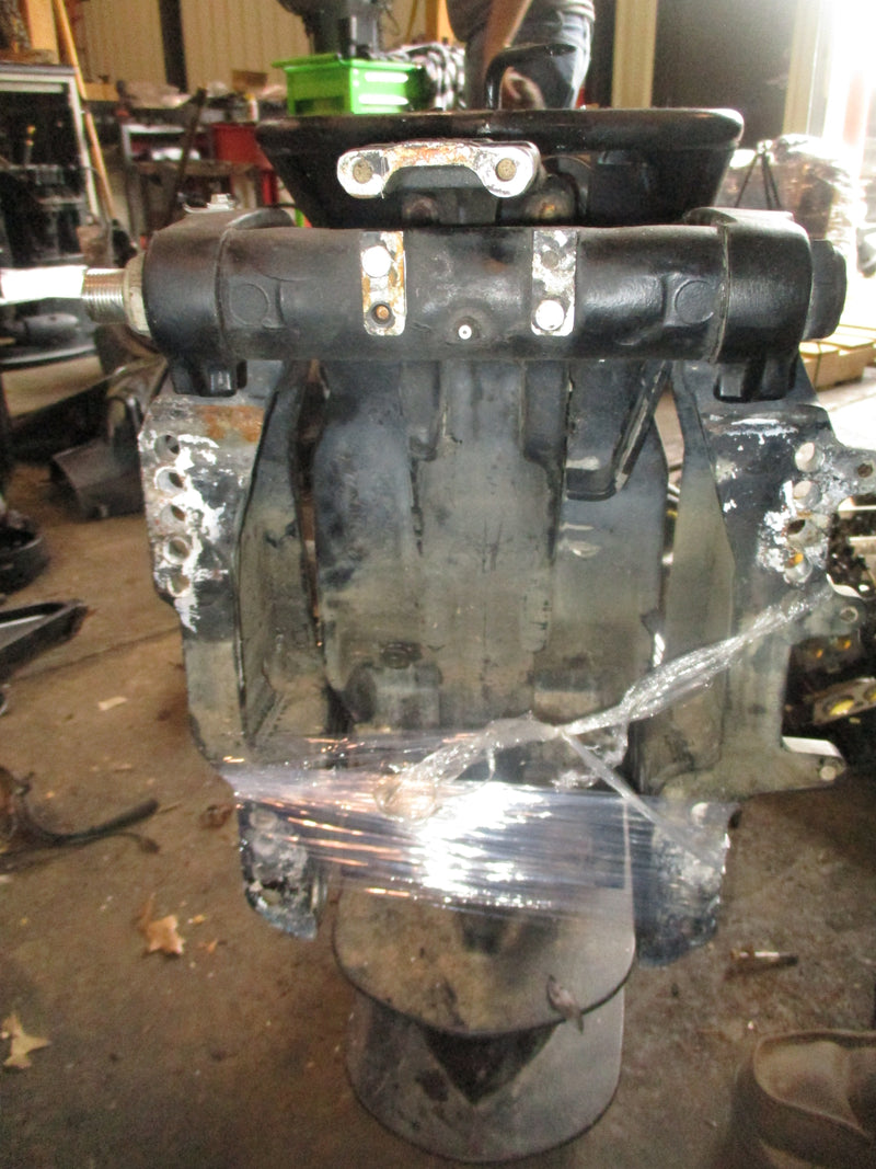 Mercury 225hp carbureted Offshore 2 stroke outboard 25" shaft midsection