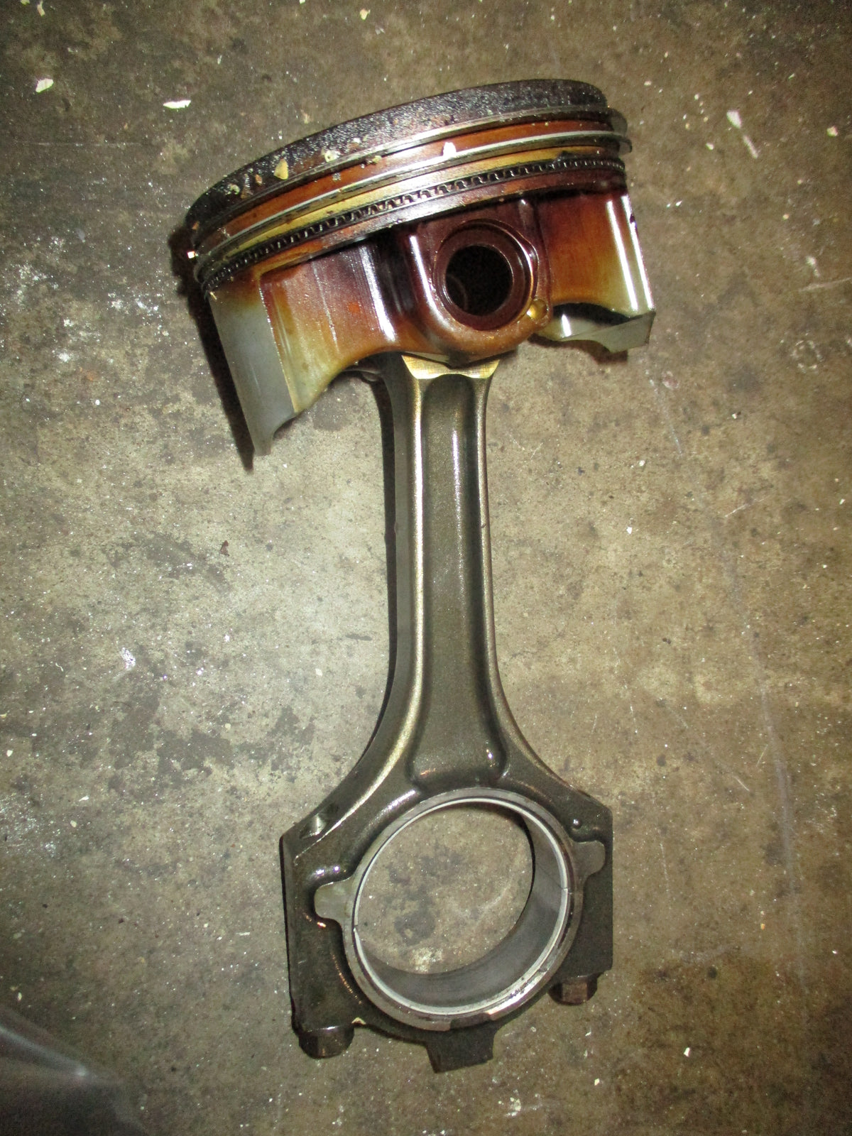 Yamaha/mercury 225hp 4 stroke outboard piston and rod (69J-00)