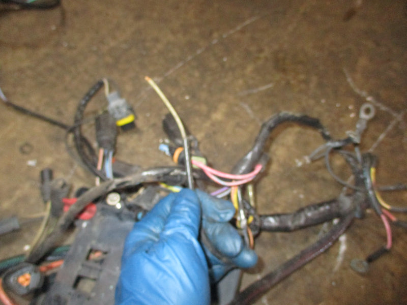 Evinrude Ocean Pro 225hp outboard engine wiring harness/electric bracket