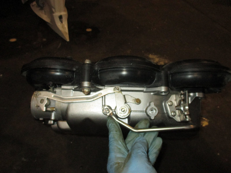 Suzuki Df250 250hp 4 stroke outboard Intake collector and cover