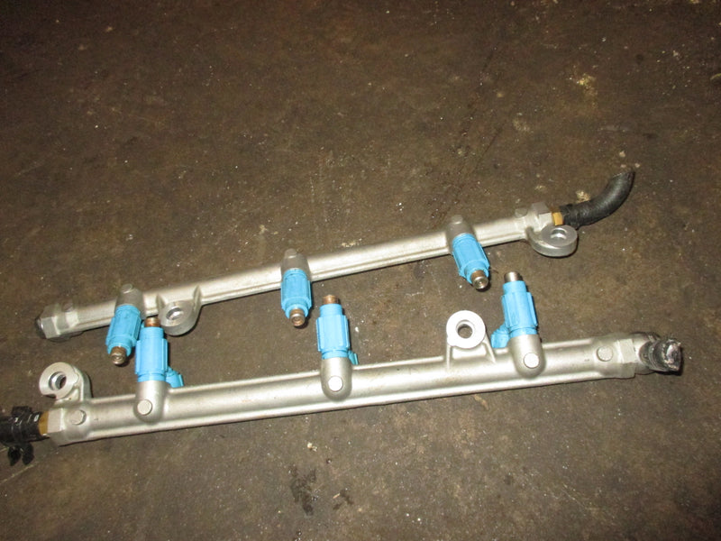 Suzuki Df250 250hp 4 stroke outboard Fuel Rail and injector set