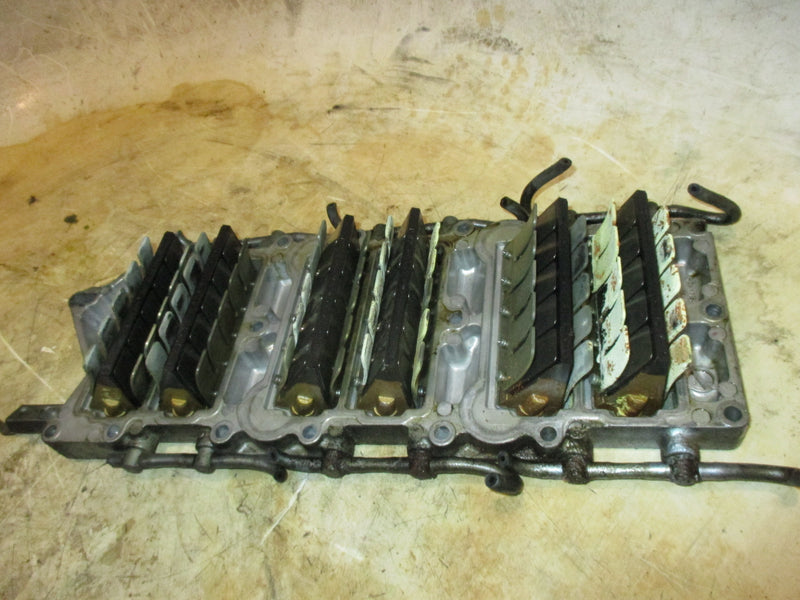 Yamaha 200hp OX66 2 stroke outboard Intake Manifold / Reeds