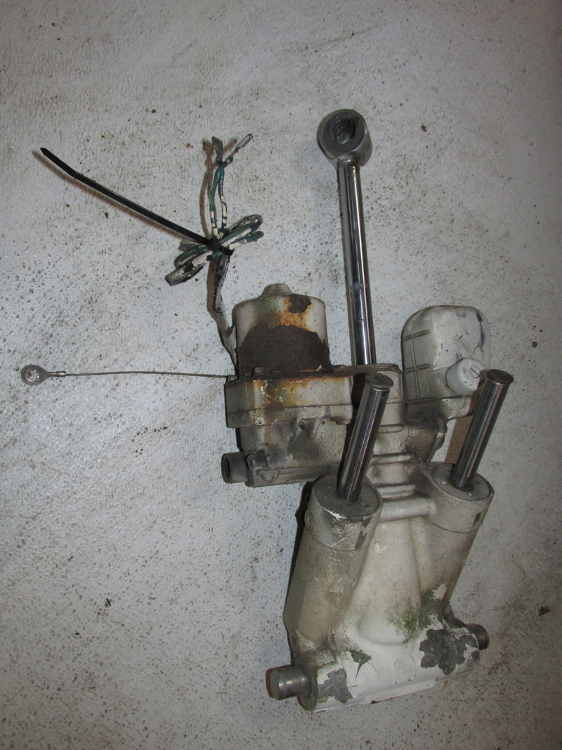 Johnson 150hp 60 Degree 2 Stroke Outboard Tilt trim unit (433460)