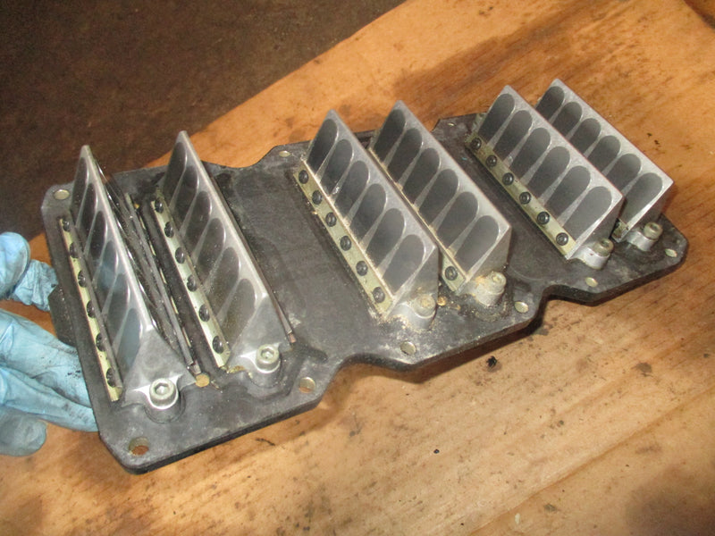 Mercury 225hp carbureted Offshore 2 stroke outboard intake manifold/ reeds