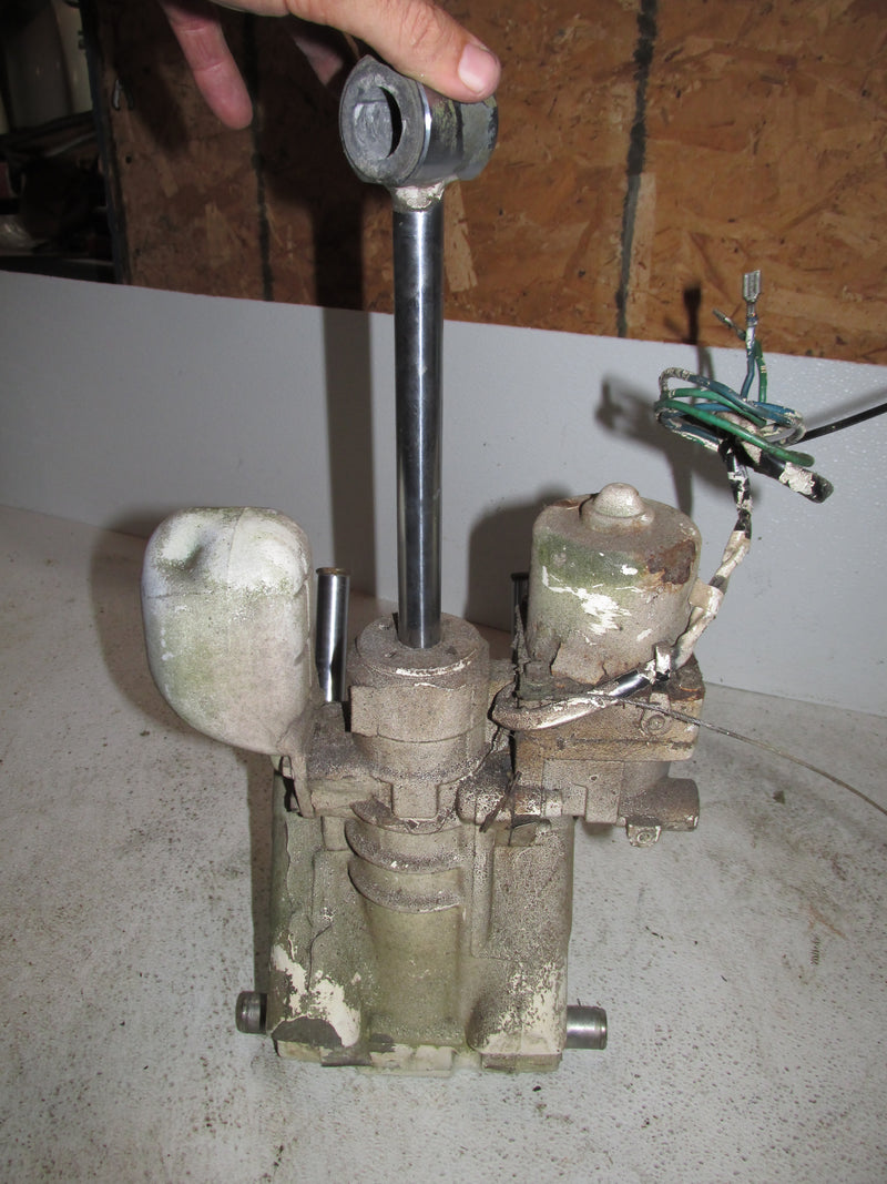Johnson 150hp 60 Degree 2 Stroke Outboard Tilt trim unit (433460)