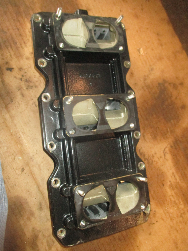 Mercury 225hp carbureted Offshore 2 stroke outboard intake manifold/ reeds