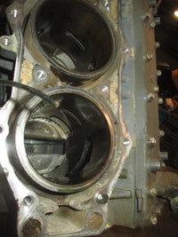 Load image into Gallery viewer, Yamaha 200hp HPDI 2 Stroke Outboard Crankcase Block
