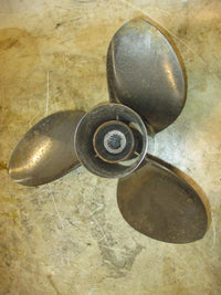 Load image into Gallery viewer, Suzuki DF 90-140 hp outboard Stainless propeller 14 x 18
