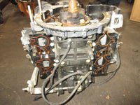 Load image into Gallery viewer, Johnson 115hp 2 stroke outboard crankcase powerhead
