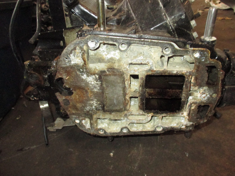 Johnson 115hp 2 stroke outboard crankcase powerhead