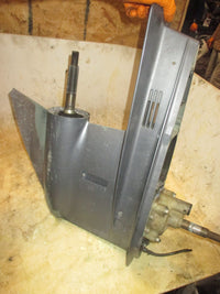 Load image into Gallery viewer, Yamaha 115hp 4 stroke outboard 25 Inch Shaft Lower Unit
