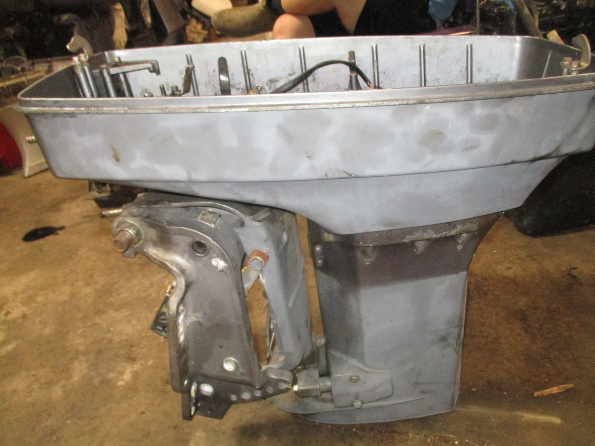 Nissan 140hp 2 stroke outboard 20" mid section