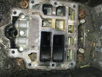 Load image into Gallery viewer, Nissan 140hp 2 stroke outboard 20" mid section
