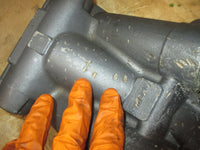 Load image into Gallery viewer, Yamaha 115hp 4 stroke outboard Tilt Trim Unit Showa (Parts)
