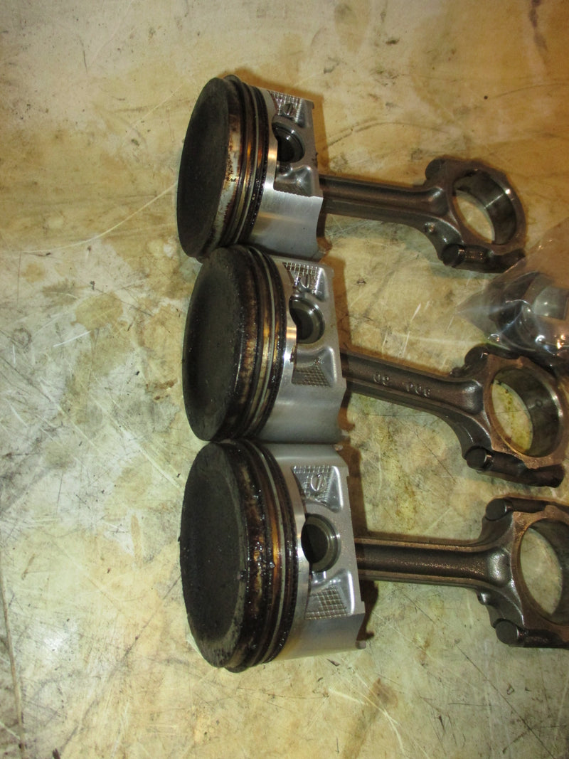 Suzuki DF115 115hp outboard Piston and Rod set of 3 12111-90J01