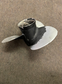 Load image into Gallery viewer, Mercury 40hp 2 stroke Aluminum Propeller
