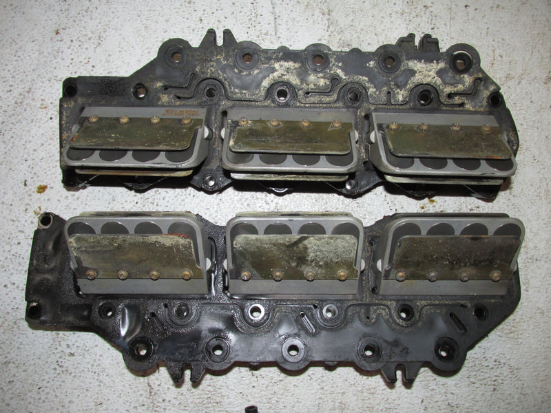 Johnson 150hp 60 Degree 2 Stroke Outboard Intake manifold/Reeds (317739)