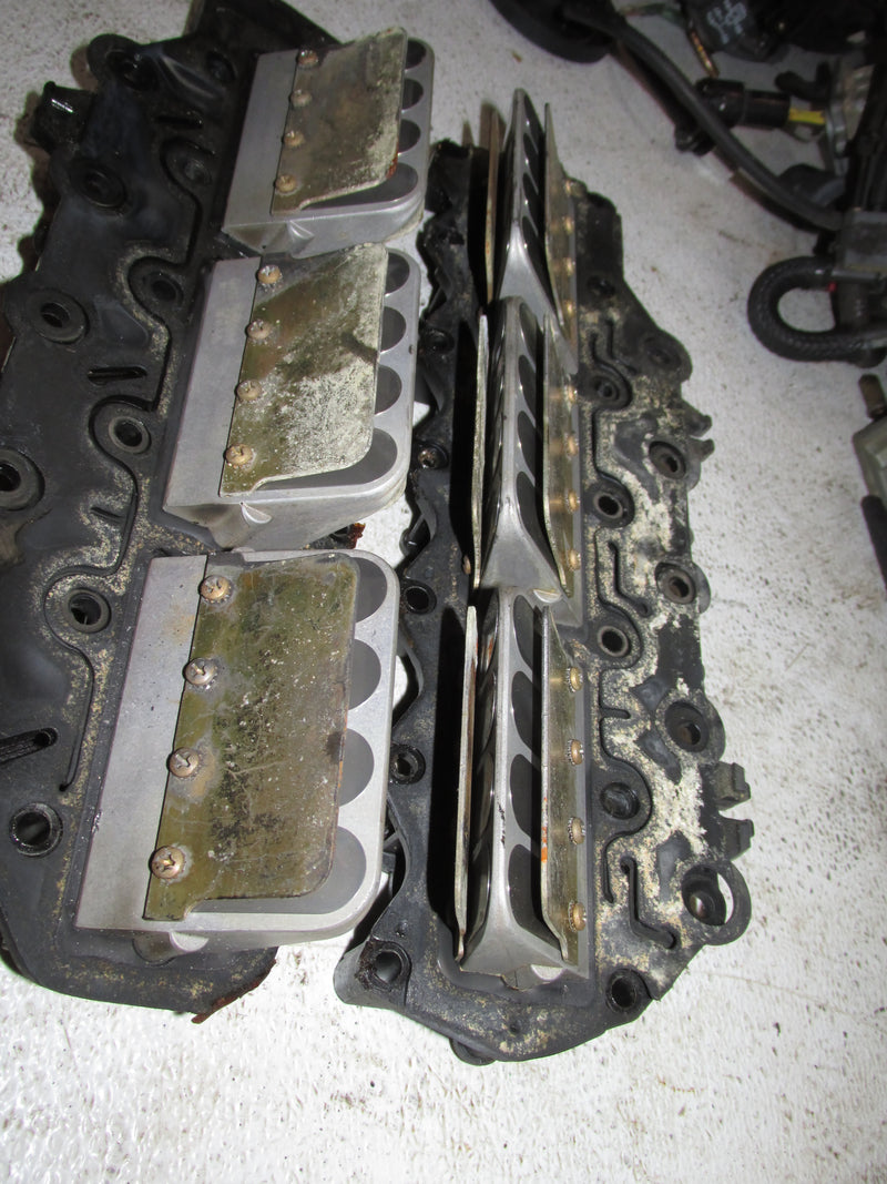Johnson 150hp 60 Degree 2 Stroke Outboard Intake manifold/Reeds (317739)