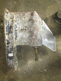 Load image into Gallery viewer, Evinrude 70hp 2 stroke outboard 20" lower unit PARTS ONLY
