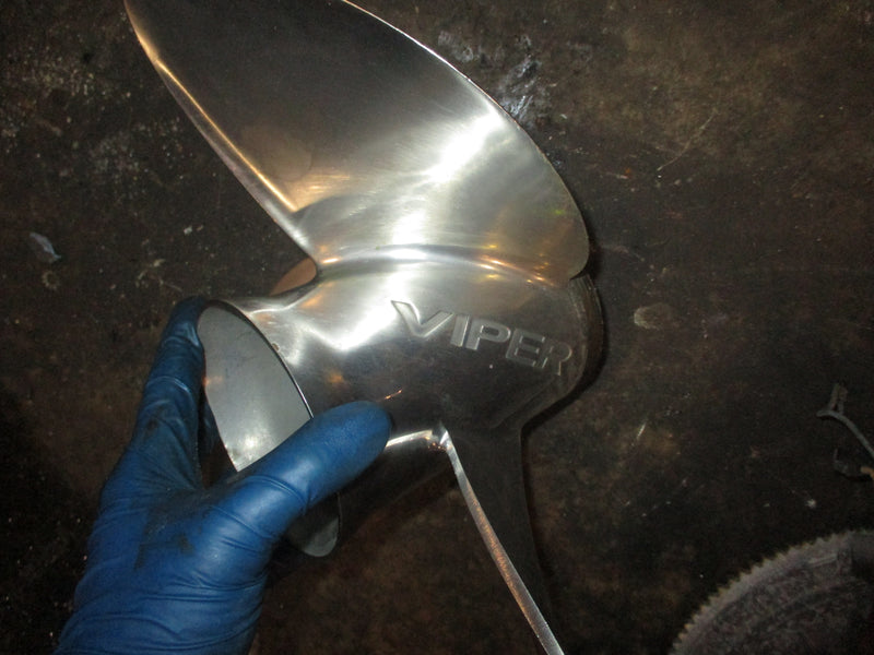 Evinrude 140hp outboard viper stainless steel prop (763930) 13 7/8 x 17