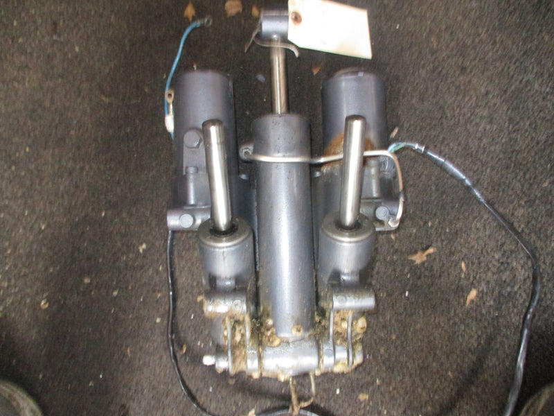 Yamaha 4.2L 300hp 4 stroke outboard tilt trim unit 69J-43800-04-8D