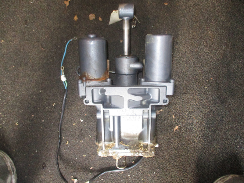 Yamaha 4.2L 300hp 4 stroke outboard tilt trim unit 69J-43800-04-8D
