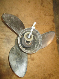 Load image into Gallery viewer, Evinrude 70hp 2 stroke outboard stainless prop (389510) 13 x19
