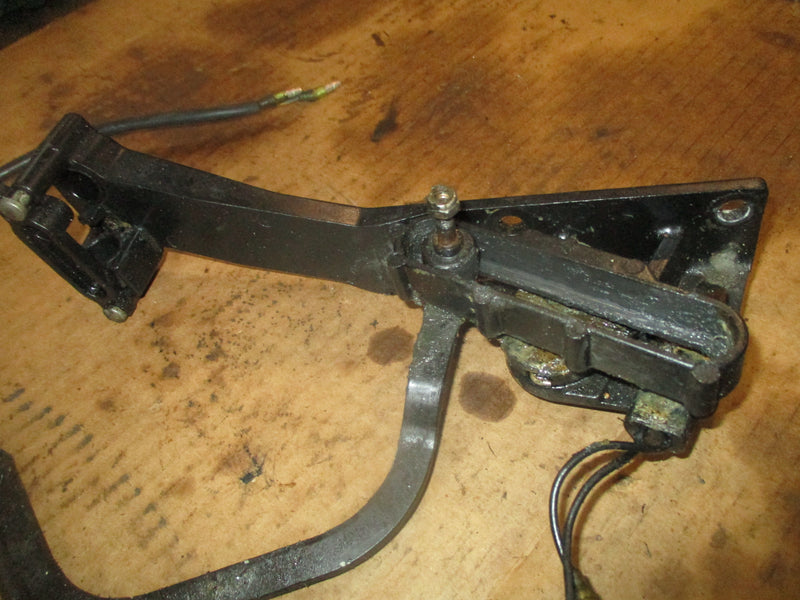 Mercury 225hp carbureted Offshore 2 stroke outboard shift bracket (824010-C)