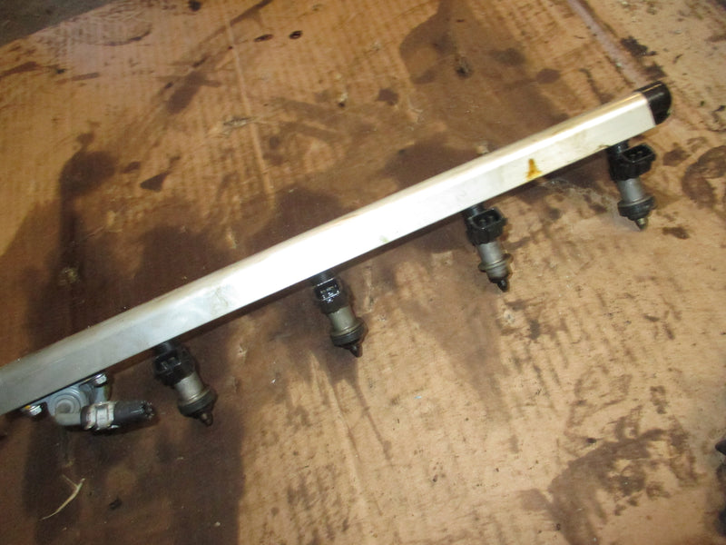 Honda BF130 130hp 4 stroke outboard fuel rail and injectors (06164-PCA-000)