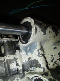 Load image into Gallery viewer, Evinrude Ficht 150hp 2 stroke outboard tilt trim unit
