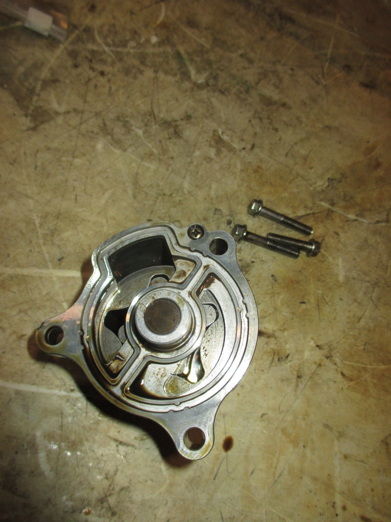 Suzuki DF115 115hp outboard Oil Pump 16400-90J00