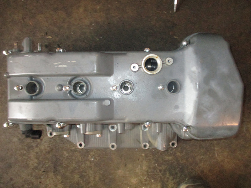 Suzuki DF90 outboard cylinder head