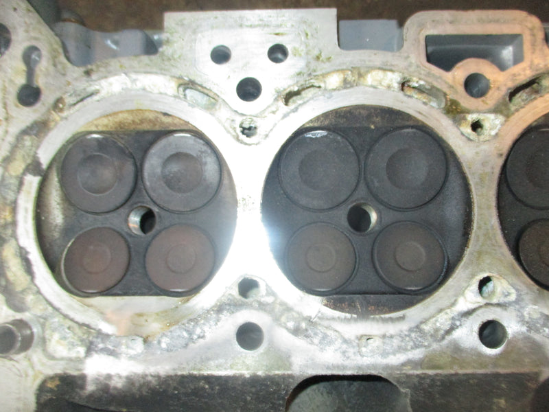 Suzuki DF90 outboard cylinder head