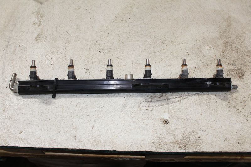 Mercury Verado 275hp 4 Stroke Outboard Fuel Rail and Injector Set (892811T01)