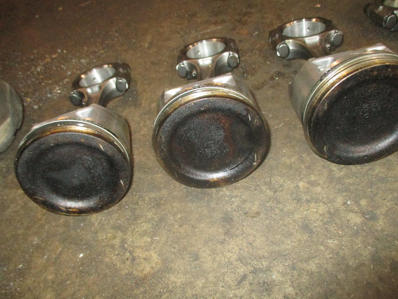 Suzuki DF90 outboard piston and rod set (12111-90J01)