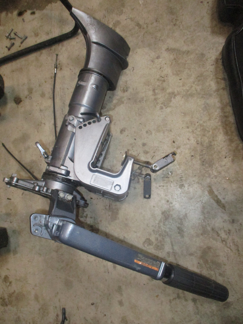 Yamaha 4hp 4 stroke outboard 15" shaft mid section